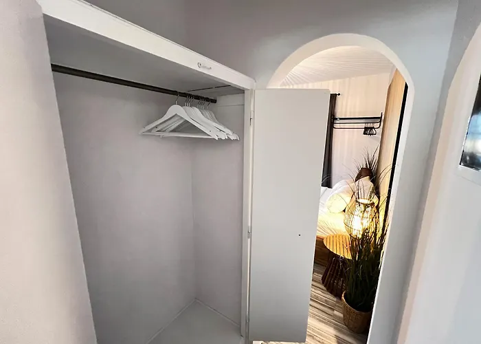 Aeolian Blu 3 * Parikia (Paros)