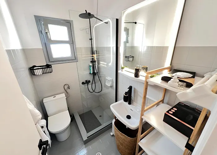 Aeolian Blu 3 * Parikia (Paros)