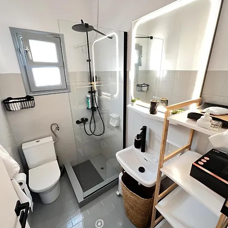 Aeolian Blu 3 * Parikia (Paros)
